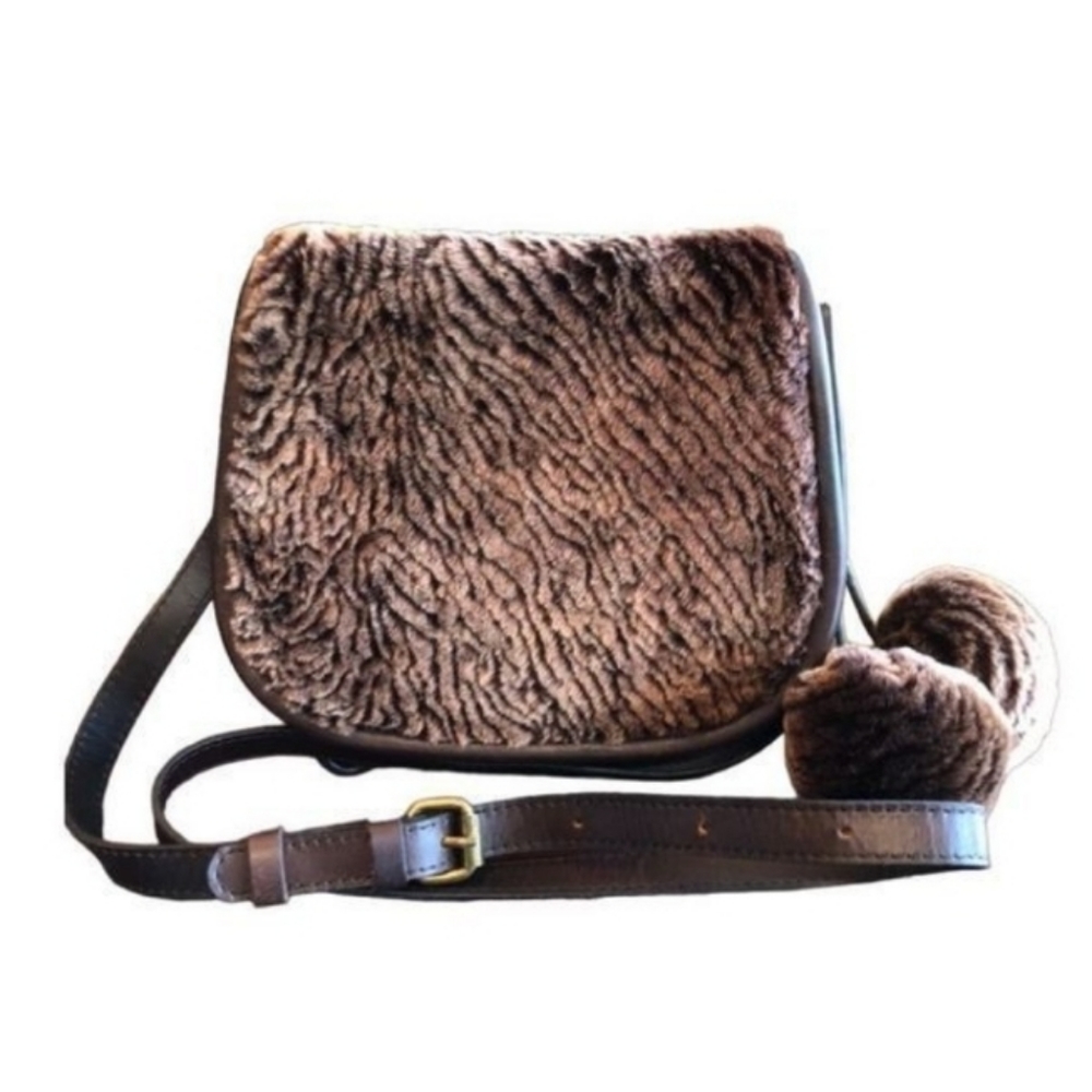 ☆HP☆ Patricia Nash Solerno Lazer Cut Sherpa Sherling Saddle Bag